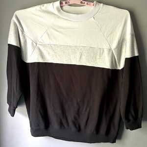 American Eagle SweatShirt